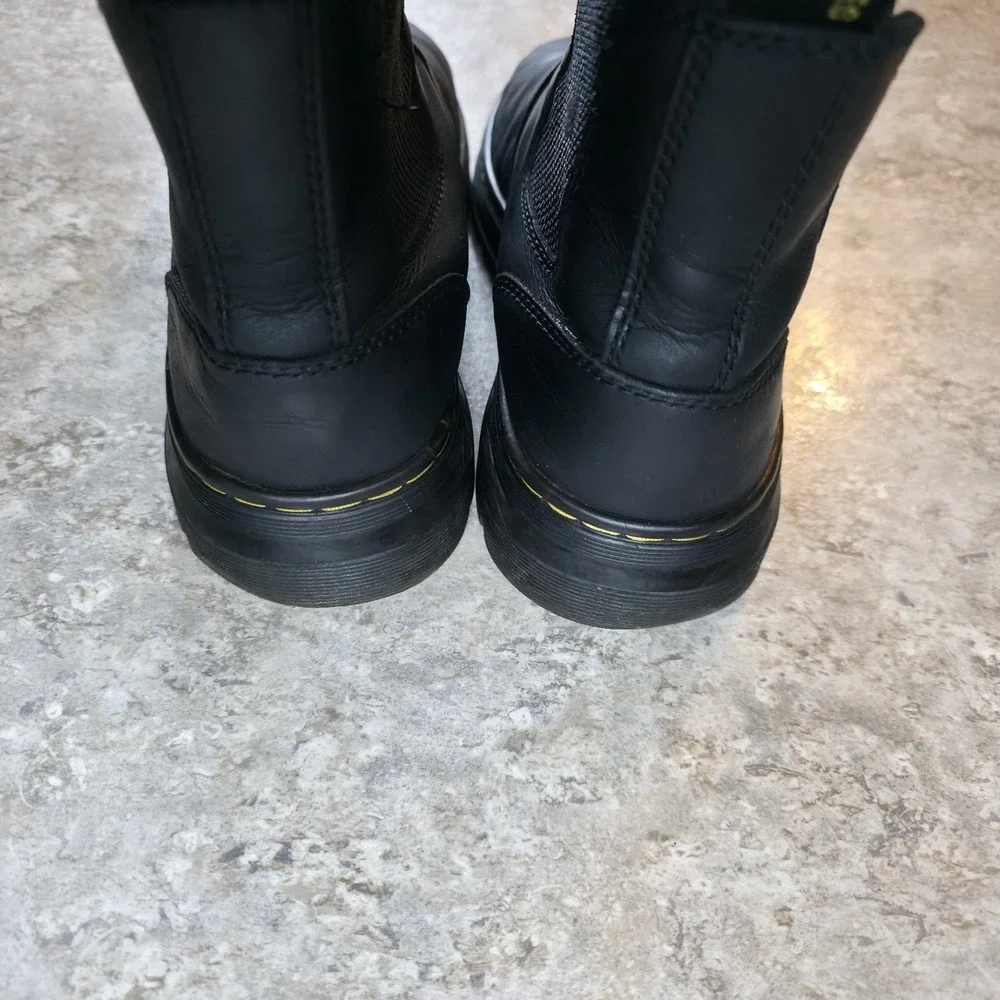 Doc Dr. Martens‎ Boots Mens 7 / Womens 8 Black Leather Embury Chelsea Pull On